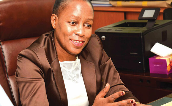 Minisita Nakiwala Kiyingi ng’akunya Mutabazi ne Katende. Minisita Nakiwala Kiyingi ng’akunya Mutabazi ne Katende.