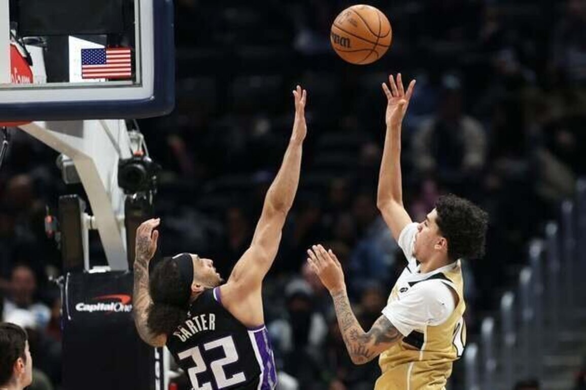 Wizards lean on productive bench, hold off skidding Kings
