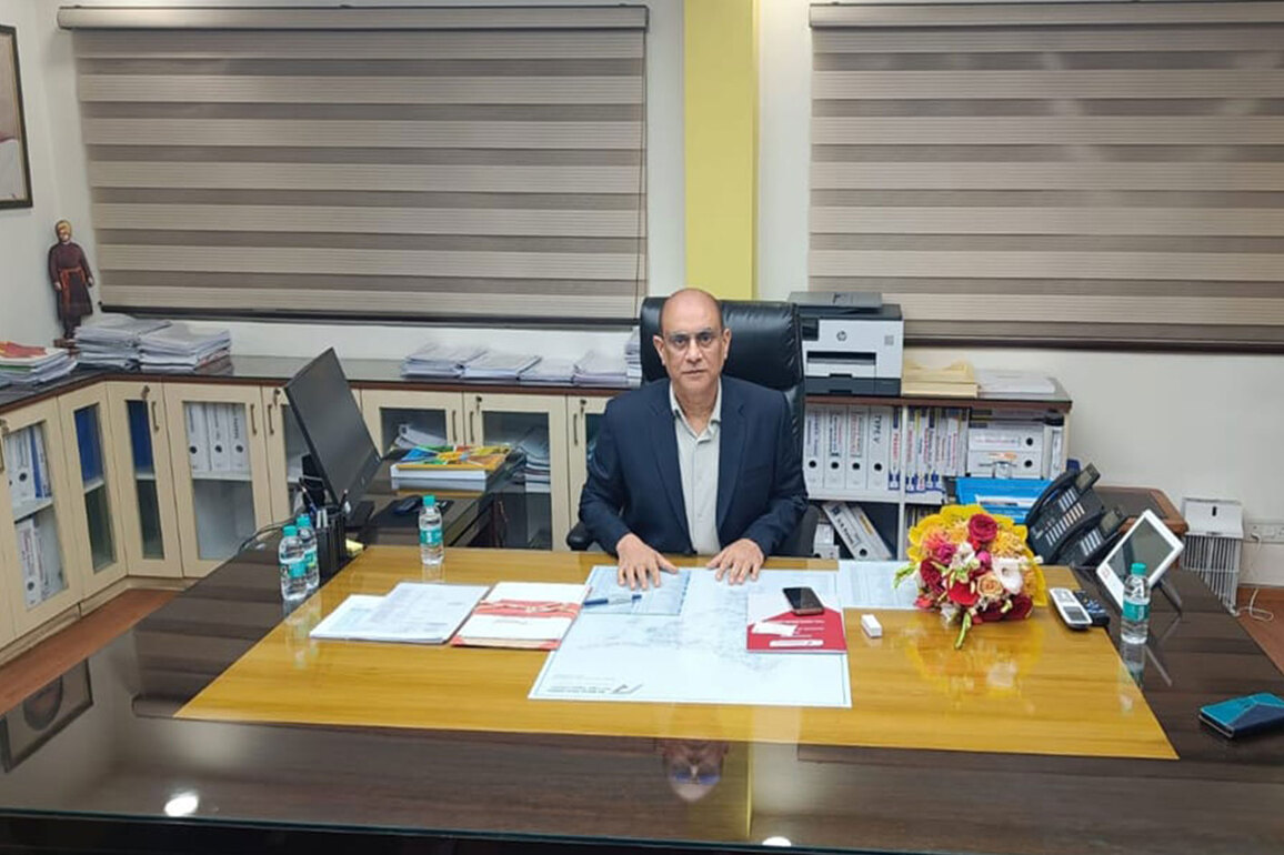 Saleem Ahmad assumes charge as new Chairman and Managing Director of Rail Vikas Nigam Limited