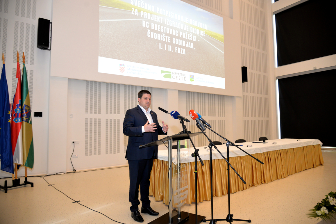 CROATIA-POZEGA-CHINA-EXPRESSWAY-BUILDING-CONTRACT-SIGNING