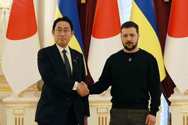 Kishida, Zelenskyy hold talks on wide-ranging issues in Kyiv, 'strongly' condemn Russian aggression