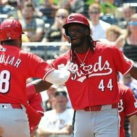 Reds pull away from Pirates in slugfest