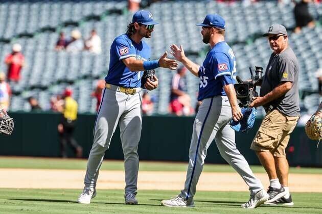 MLB roundup: Royals' Noah Cameron (1 hit) dazzles in 1st complete game