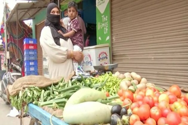 Hyderabad woman sells vegetables to earn a living