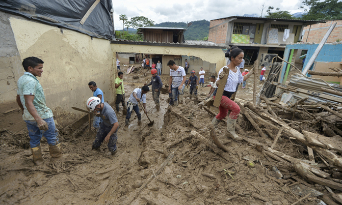 254 dead in Colombia mudslides, including 43 children 254 dead in Colombia mudslides, including 43 children