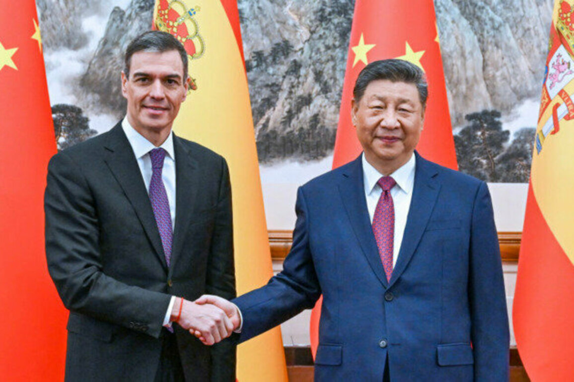 Chinese, Spanish leaders pledge to enhance ties, safeguard free trade