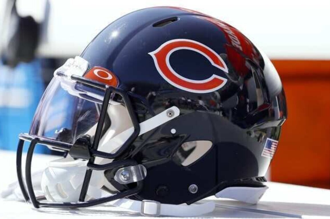 Chicago Bears 2026 free agency tracker