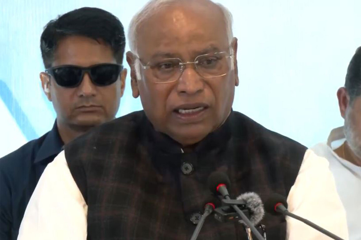 PM Modi trying to make Nitish Kumar 'invisible': Mallikarjun Kharge mocks NDA over Patna roadshow