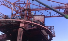 The harness helps the Tyco team lifts cylinders directly inside the terminal's switching rooms.