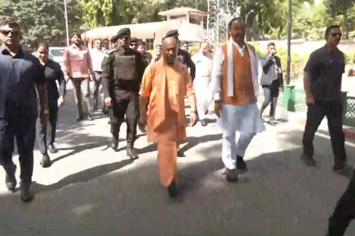 UP CM Yogi holds 'Jan Aakrosh Mahila Padyatra' after Women's Reservation Bill fails to pass in Lok Sabha