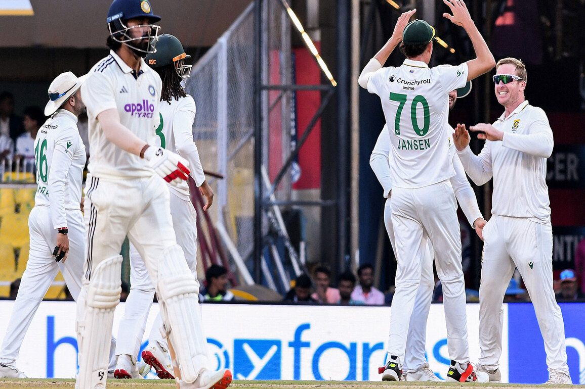 Plummeting averages, number 3 instability: India under Gambhir faces 'deja vu' of Chappell, Fletcher eras with serious batting woes
