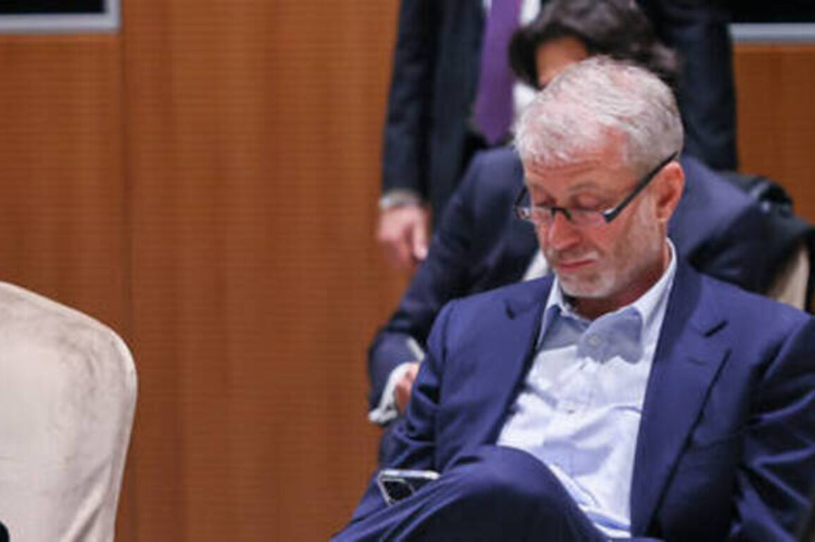 Russian tycoon demands German party remove 'biggest polluter' article