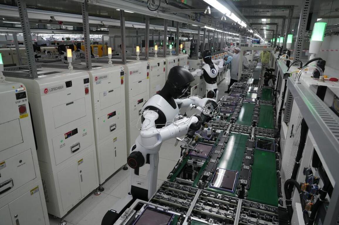 Chinese humanoid robots deployed on assembly lines for precision tasks