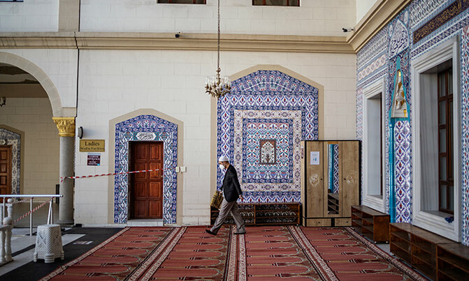 S.Africans reluctant to return to places of worship despite lockdown easing S.Africans reluctant to return to places of worship despite lockdown easing