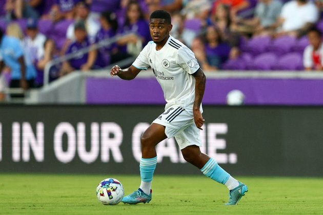 Revs midfielder Maciel has Achilles surgery