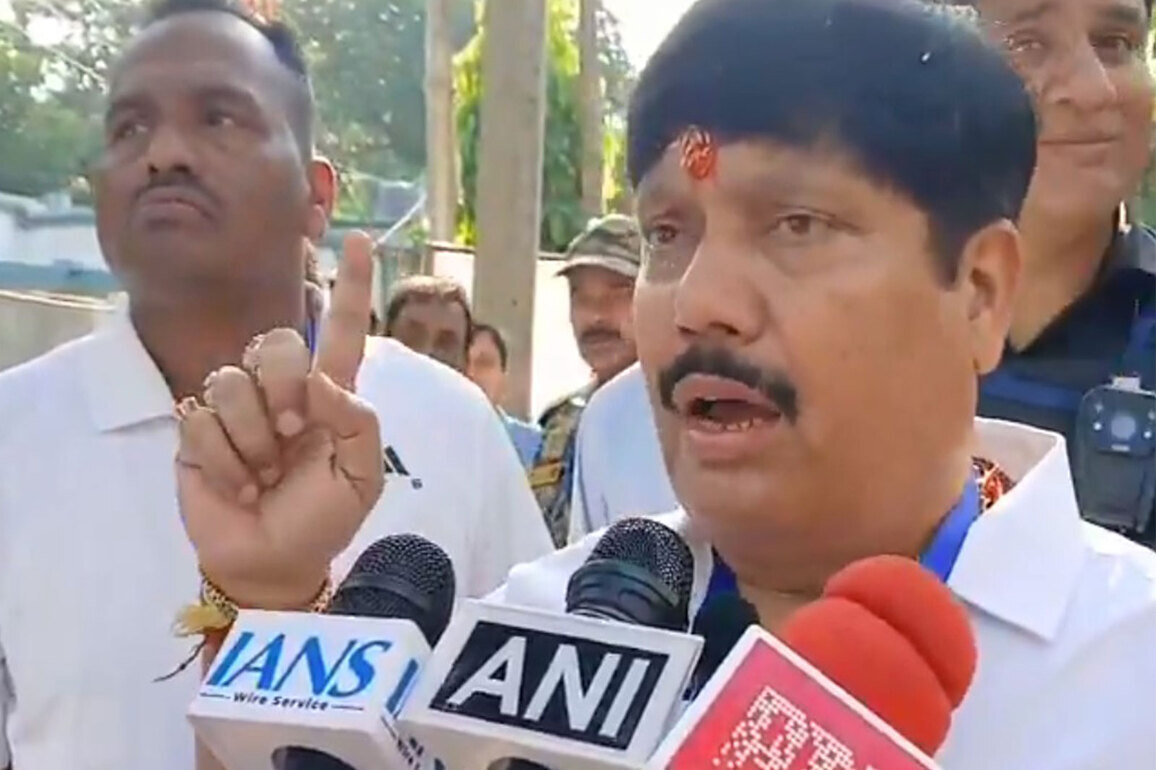 "Strong room opened without candidate presence, attempt to commit fraud": BJP's Arjun Singh