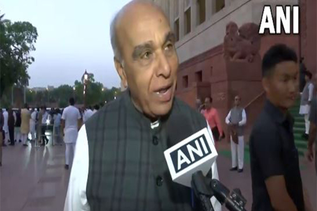"Rahul Gandhi misleading the country, has no interest in parliamentary system": BJP MP Jagdambika Pal