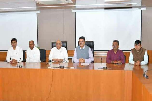 Gujarat CM Bhupendra Patel inaugurates Banaskantha Dairy Semen Center