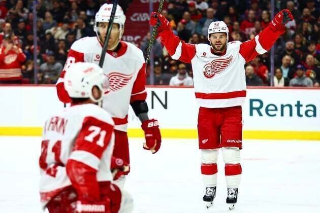 Wings' Dylan Larkin ties it, then wins it in OT vs. Senators