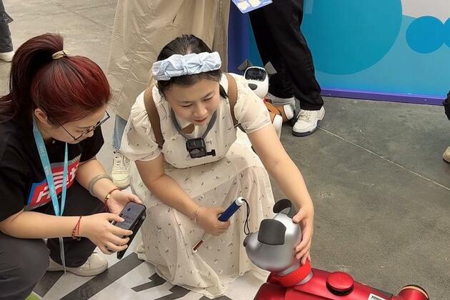 10 years after making gaokao history, blind Chinese scholar embraces life without limits