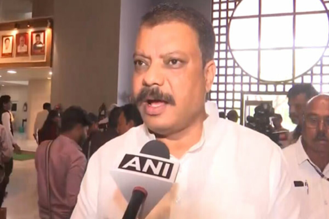 MP LoP Umang Singhar welcomes SC's direction on Vijay Shah