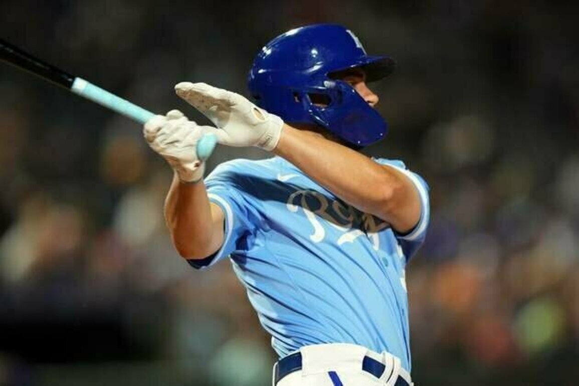 Royals call up OF John Rave for MLB debut