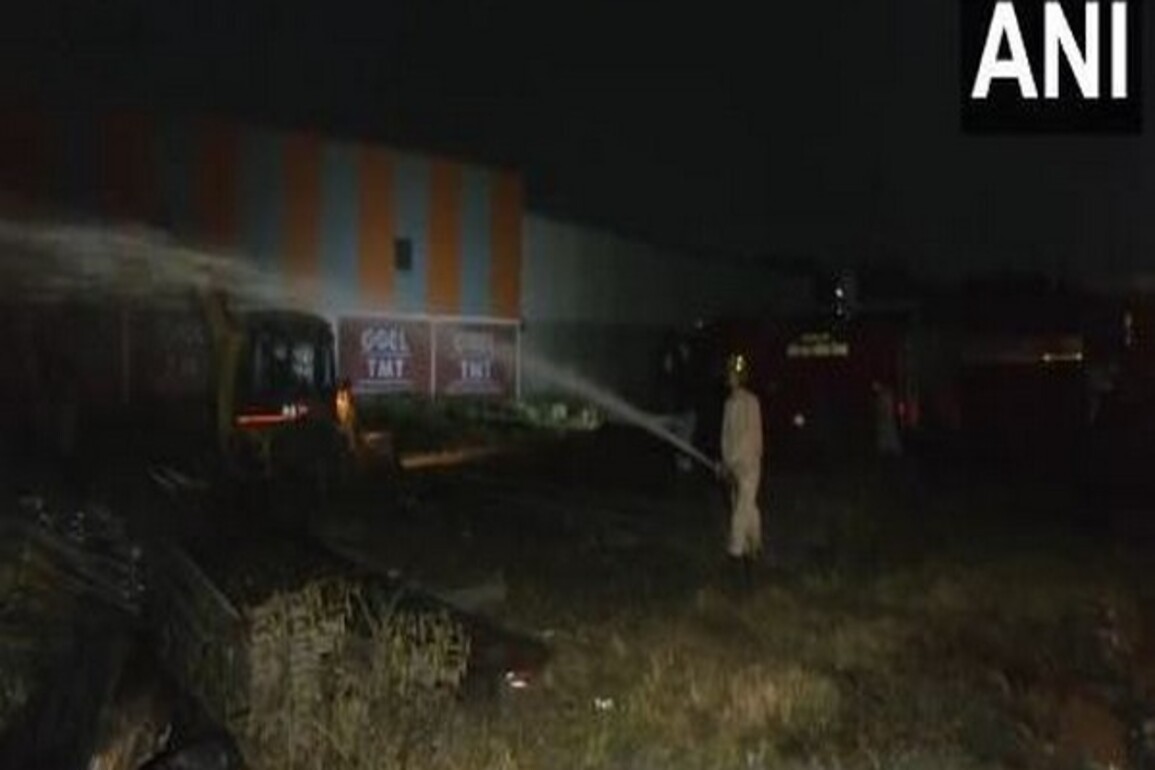 Fire erupts at Oil warehouse in Indore's Palda Industrial area