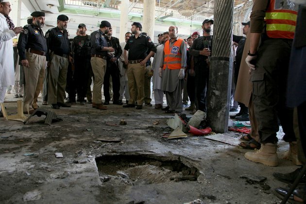 Pakistan Seminary Blast Kills 8, Injures 130