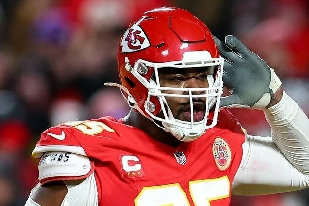 Chris Jones Leads All Defensive Tackles in PFF's Positional Rankings