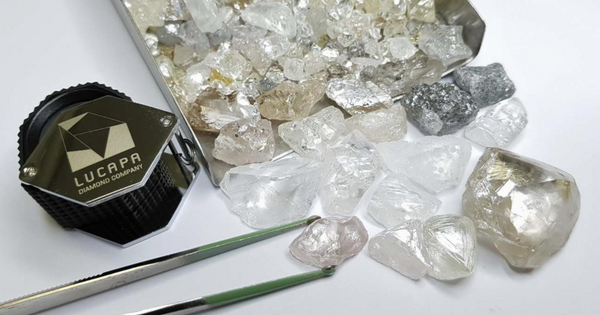 Diamond miner Lucapa collapses