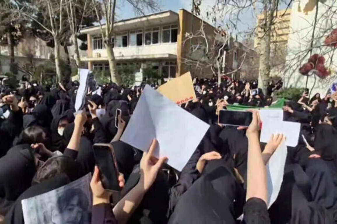 Iran says students can protest, but must respect 'red lines'