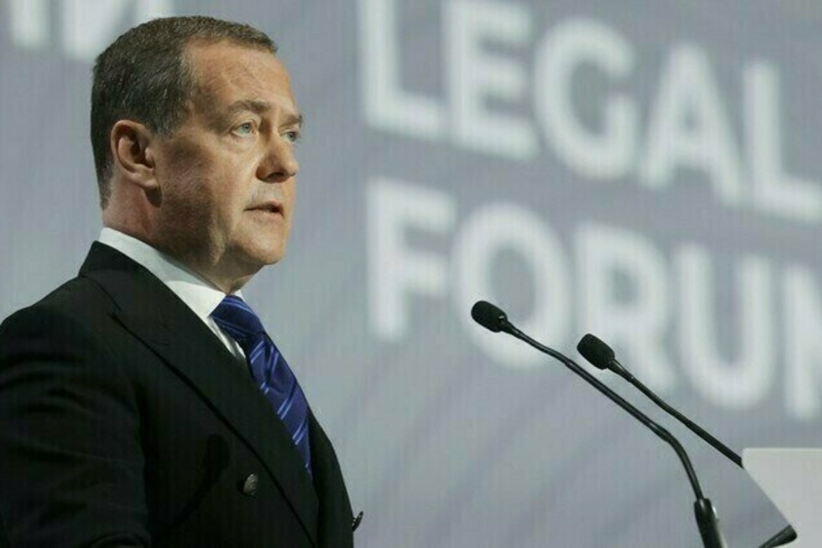 Trump wiped the floor with EU  Medvedev