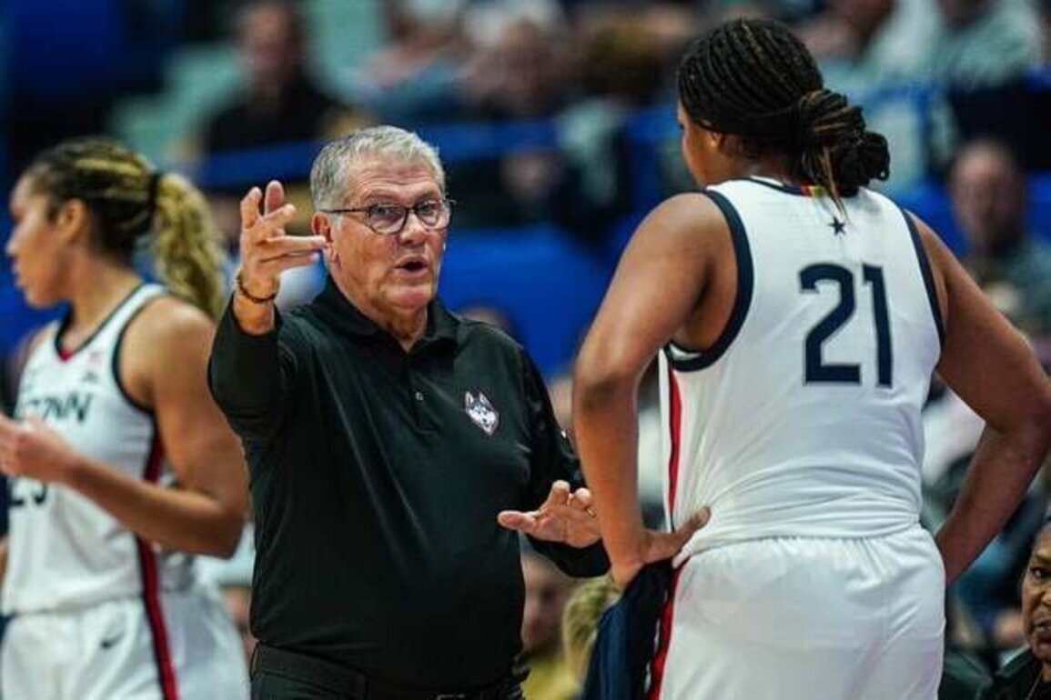 UConn's Geno Auriemma says he will return for 42nd season
