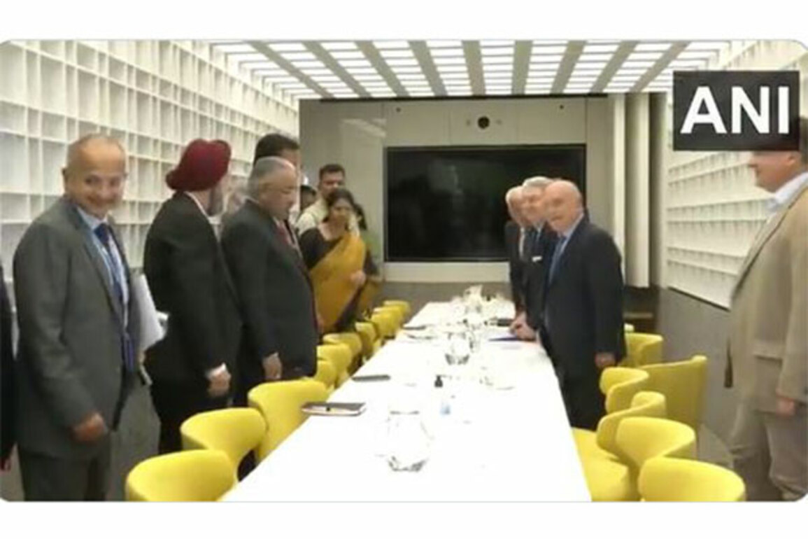 Kanimozhi's all-party delegation meets DG of Hellenic Foundation for European and