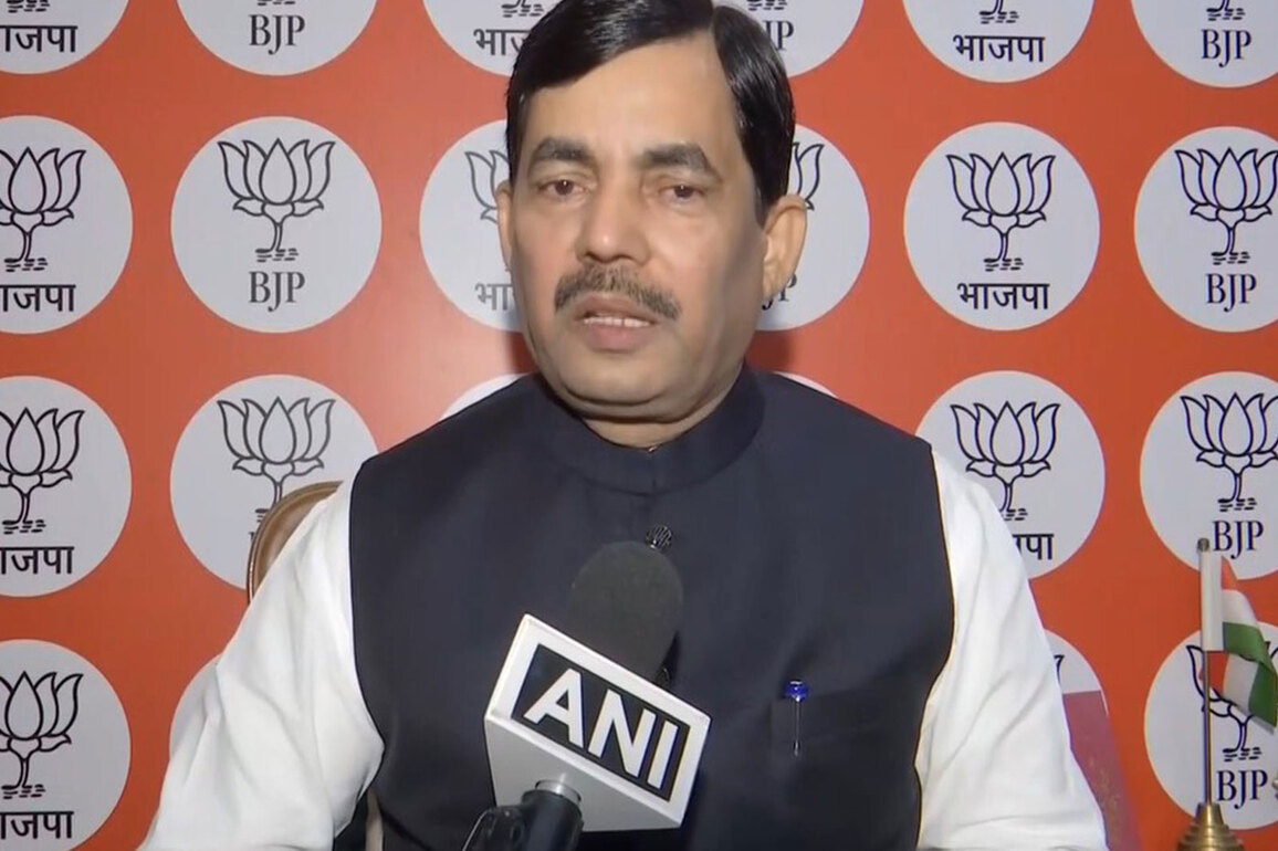 Mahmood Madani should get rid of the misconception that he will speak for Muslims and that the Muslims of India will say "love you" back: Shahnawaz Hussain