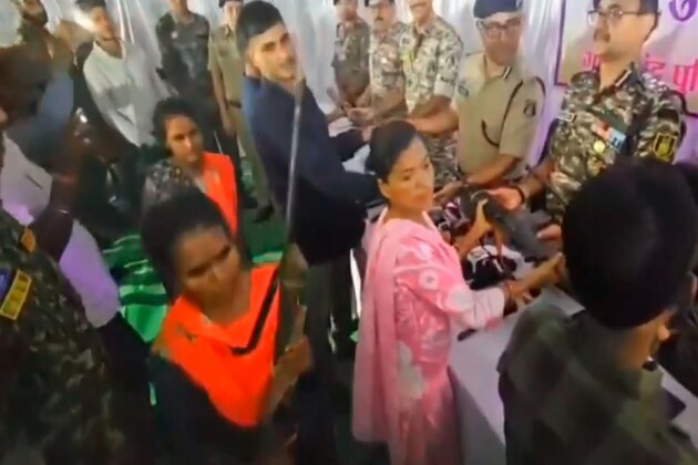 Seven Naxals surrender before Chhattisgarh Police in Gariyaband