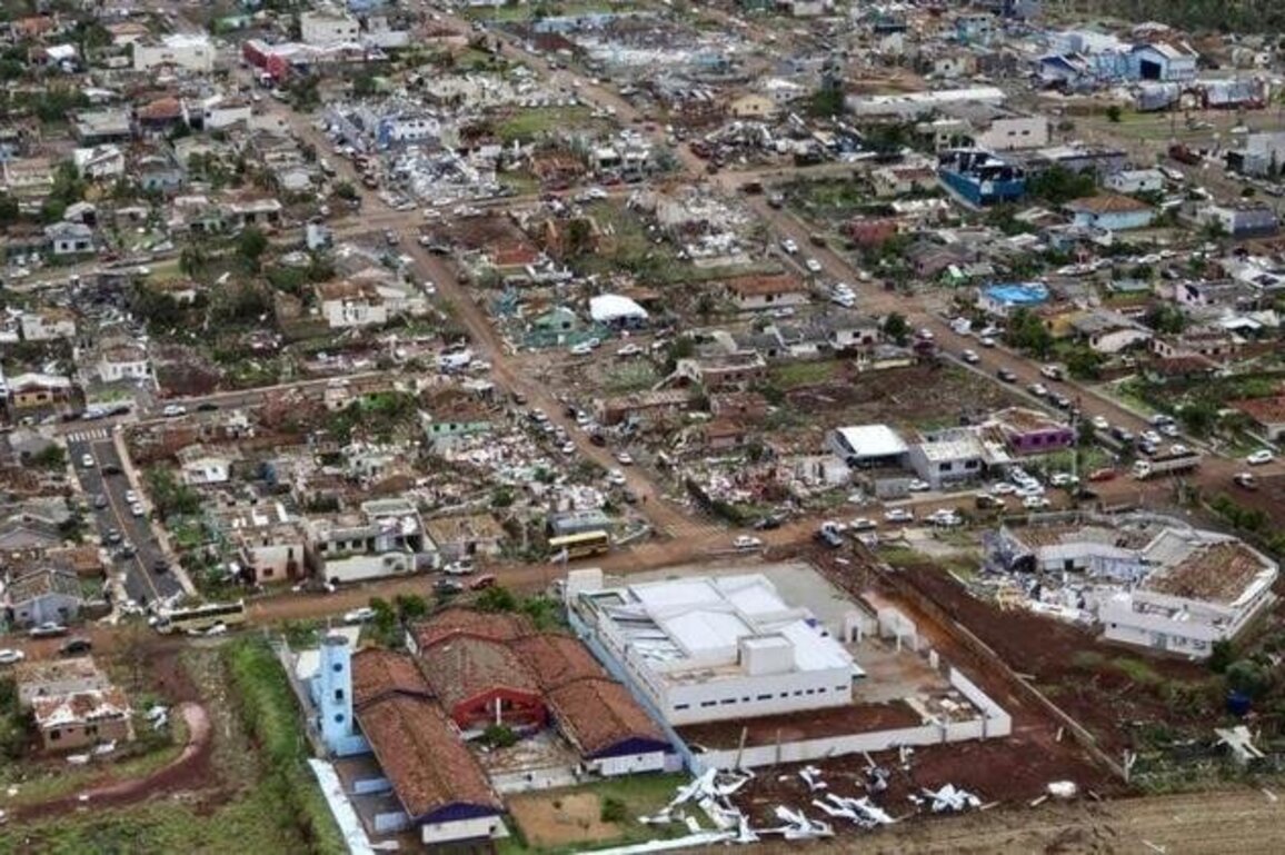 Tornado kills six, wrecks town in Brazil