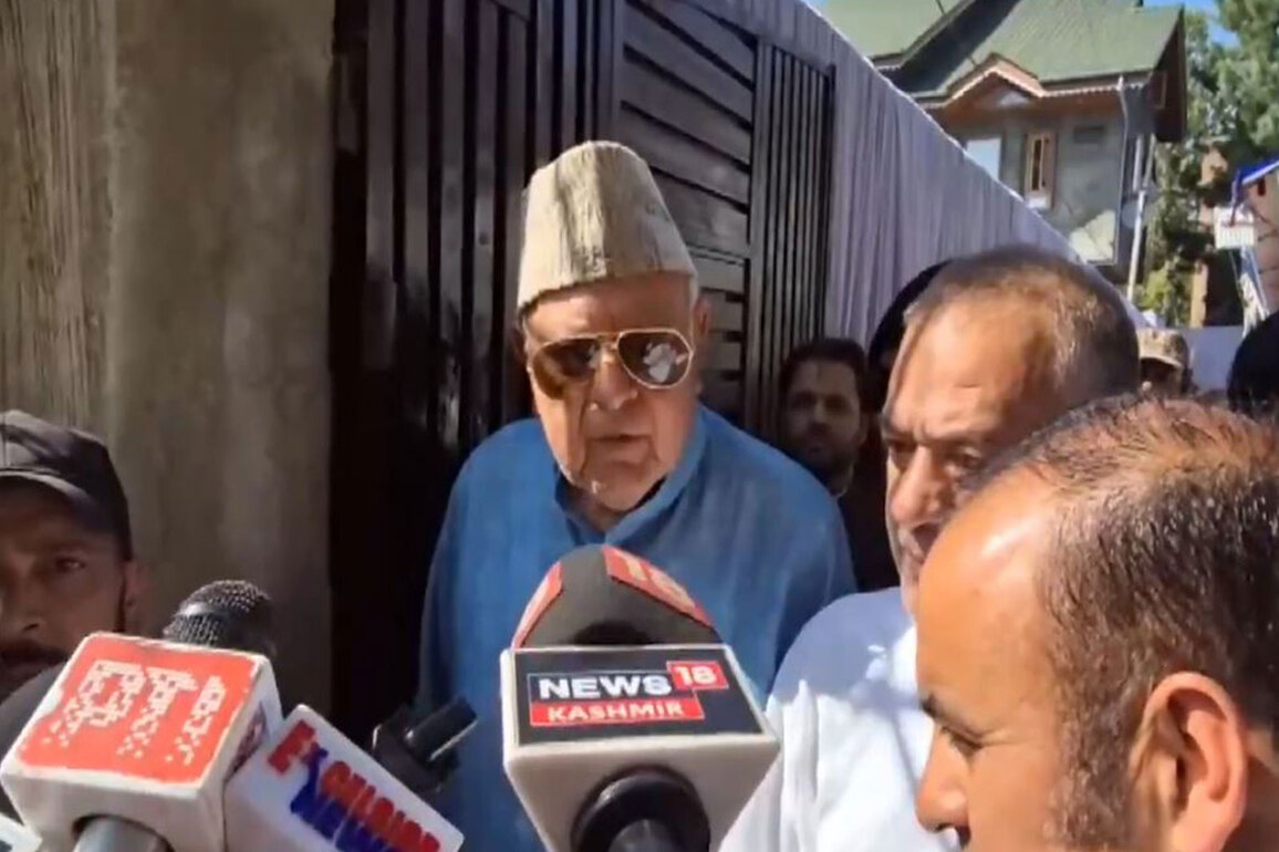 "Wrath of Allah": Farooq Abdullah on J-K's National Highway closure affecting apple crop