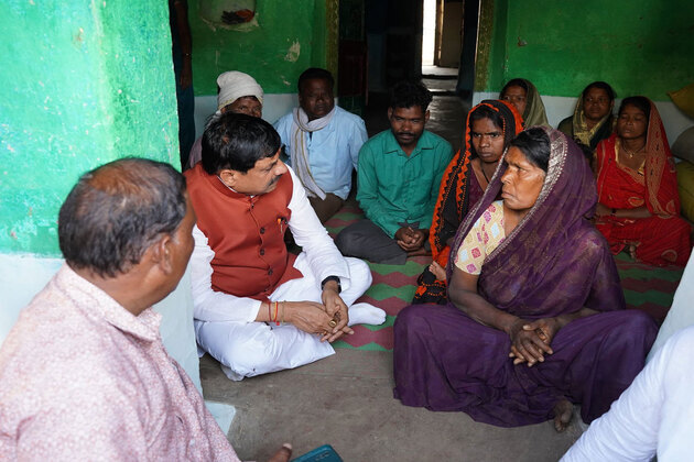 Madhya Pradesh CM Mohan Yadav meets affected families of Chhindwara road accident, orders probe