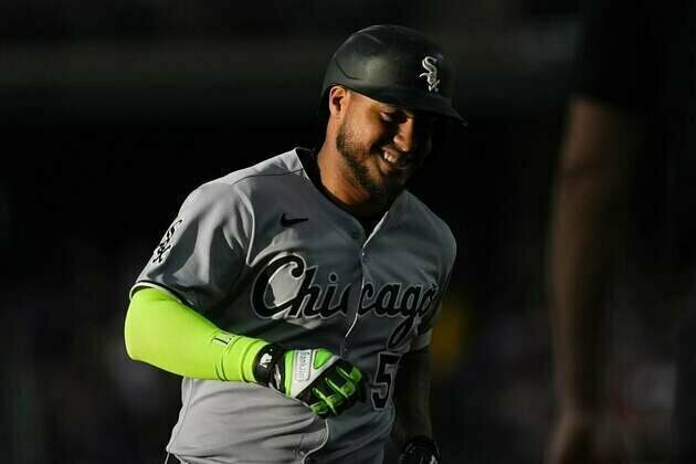 Lenyn Sosa's big night powers White Sox over Rockies