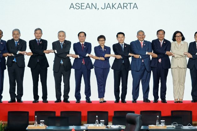 Indonesia to Drive Talks Over Disputed South China Sea