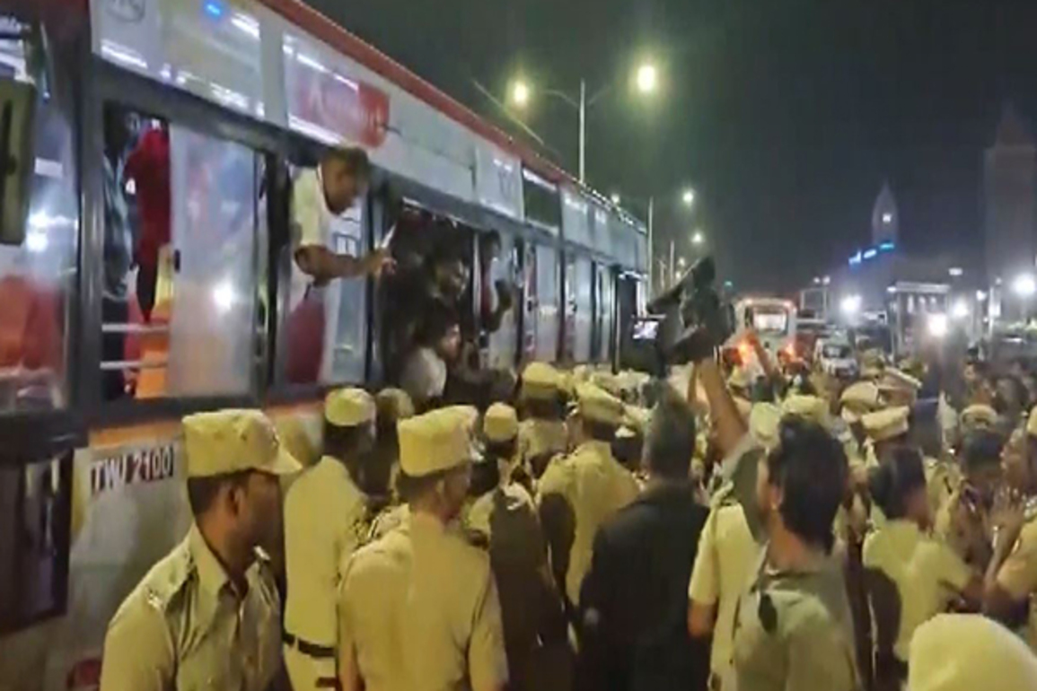 Chennai sanitation workers detained at midnight after 13-day protest