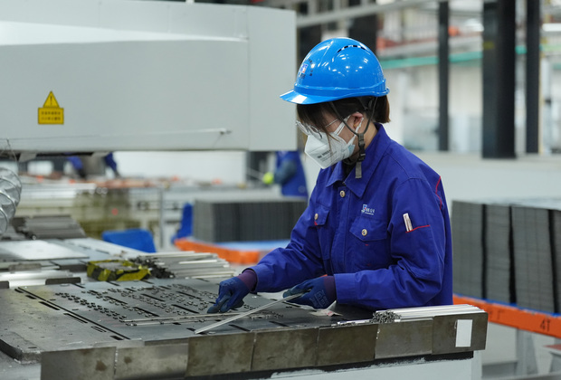 ChineseToday | Female welders highlight workmanship at heavy-industrial base