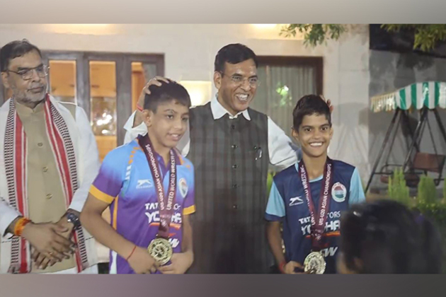 Mansukh Mandaviya felicitates medal winners of Asian Wrestling Championship 2025