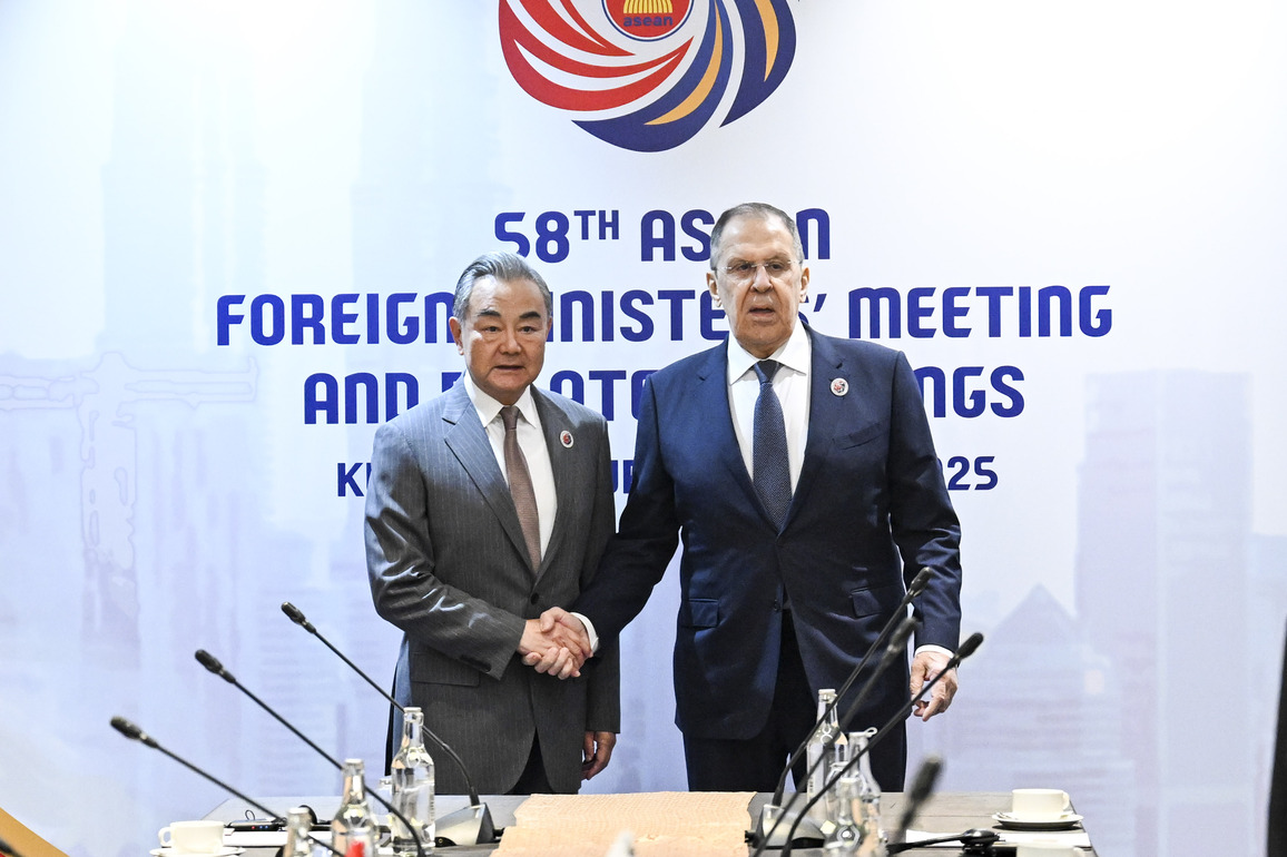 MALAYSIA-KUALA LUMPUR-CHINA-WANG YI-RUSSIA-FM-MEETING