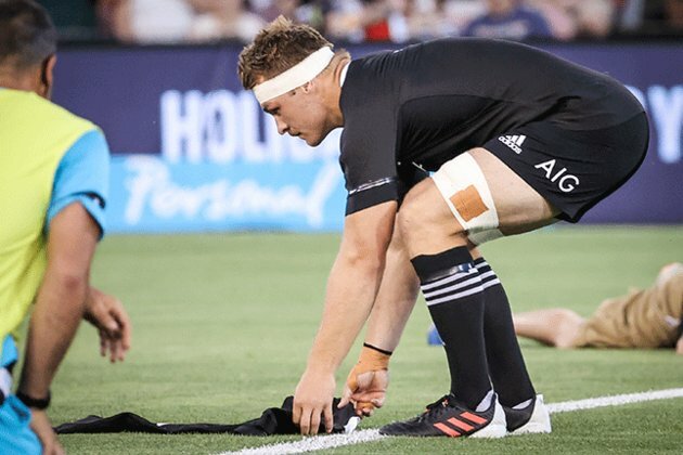 All Blacks pay tribute to Maradona ahead of Pumas game