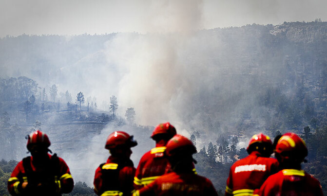 Climate change will feed wildfires - experts Climate change will feed wildfires - experts