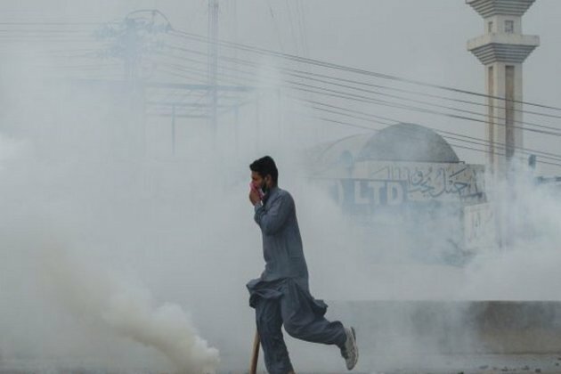 Amid blasphemy and bankruptcy, religious extremism continues to dominate Pakistan politics