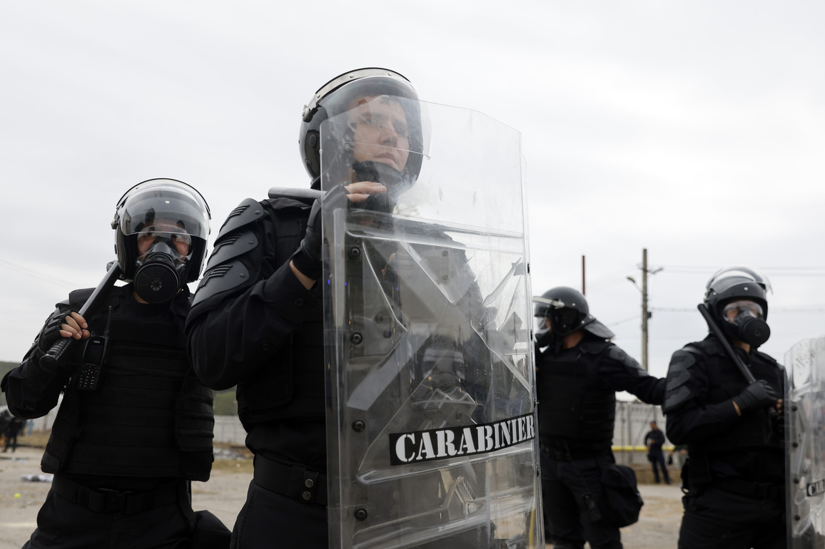 ROMANIA-BUCHAREST-RIOT POLICE DRILL