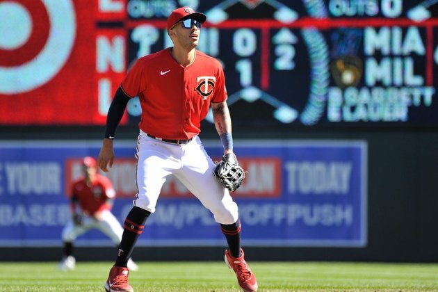 Twins SS Carlos Correa to skip WBC with wife expecting
